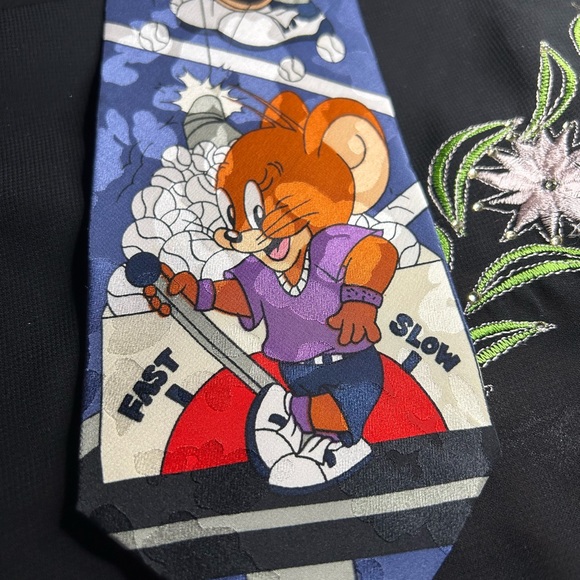 CARTOON CORNER VTG Silk Tom and Jerry tie. No stains or tears. - Picture 2 of 9
